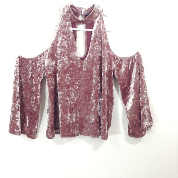 America Eagles Outfitter Velvet Cold Shoulder Top Size Medium - Picture 2 of 7